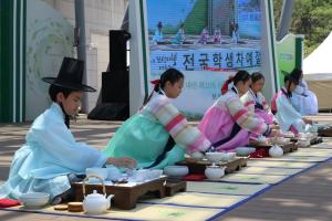 진정한 차(茶) 고수들, 보성군 국가중요농어업유산축제로 모여든다_학생 차예절 경연 대회