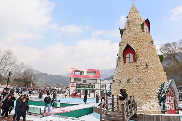 한겨울 분천산타마을 전경. [사진=봉화군]